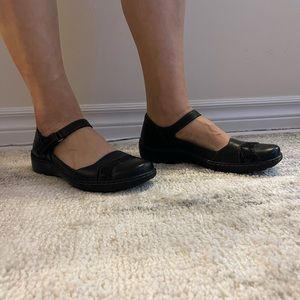 Clarks Leather Flats
